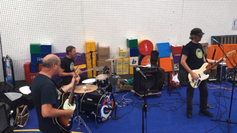 Lulu & The Tantrums play Inflatable World!